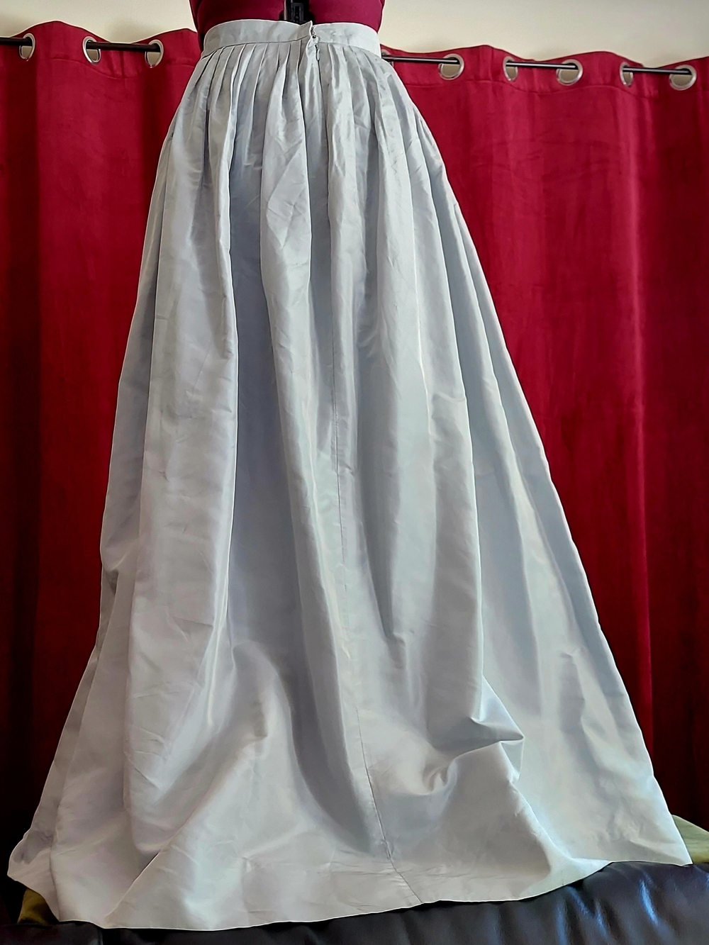Y2K Vintage 100% Silk Ice Blue Taffeta Ballgown Skirt
